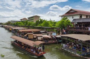เที่ยวตลาดน้ำในกรุงเทพฯ สัมผัสวิถีชีวิตริมน้ำ